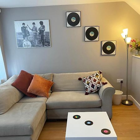 Hot Numbers Apartment Cambridge  Bagian luar foto