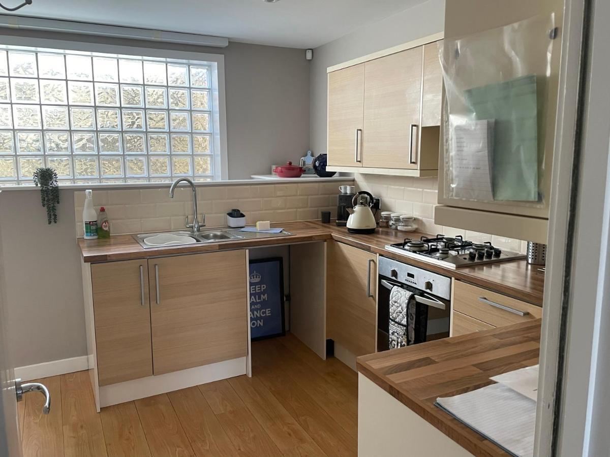 Hot Numbers Apartment Cambridge  Bagian luar foto